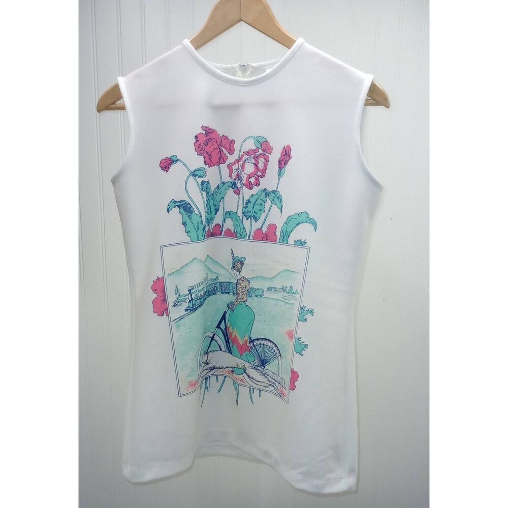 Vintage 100% polyester sleeveless zip back shirt with amazing graphics size medi